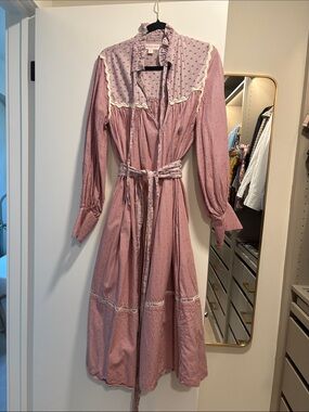 Wiggy Kit Romantic Red Striped Long-Sleeve Midi Dress with Tie Waist